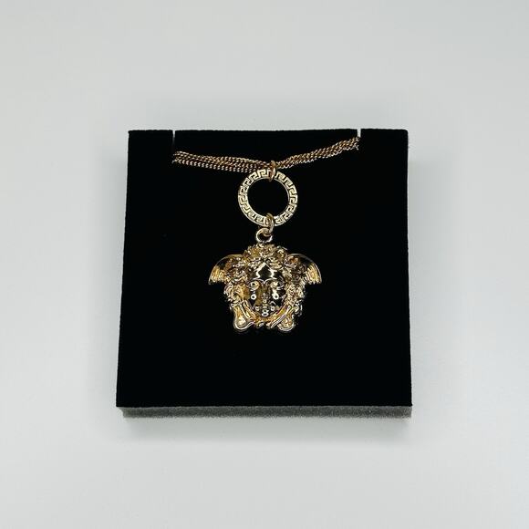NIB Versace Medusa Head Pendant Gold Tone Triple Multi Chain Bracelet - Picture 4 of 10